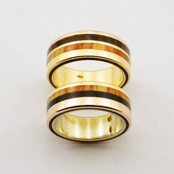 Ring 11, Couple wedding rings – wood – gold